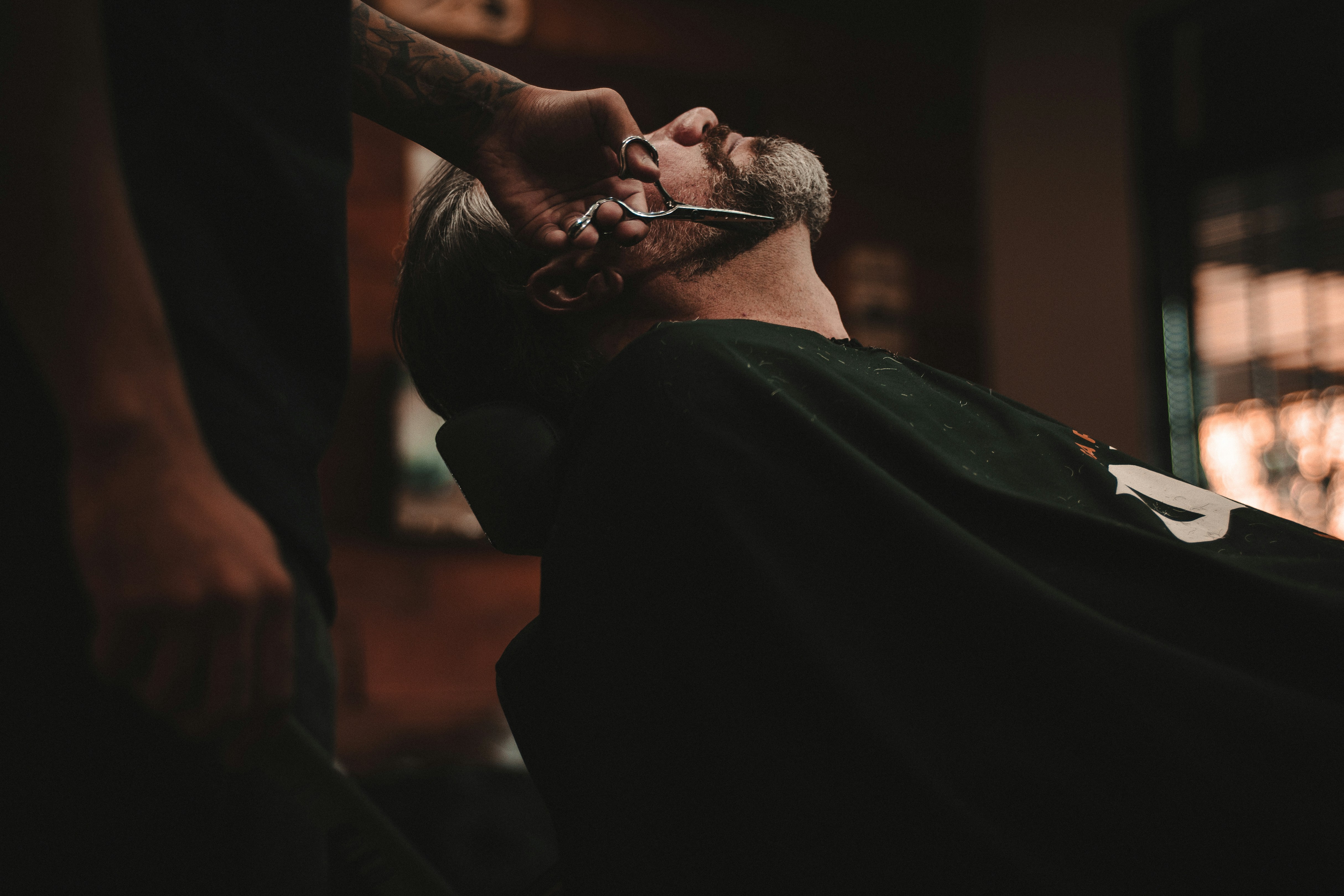 Επικοινωνία Falefi Barbershop